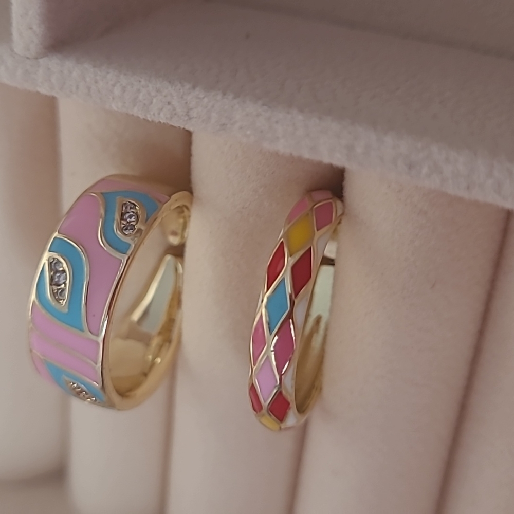 Patterned Ring at the bottom - Picture 5 of 5